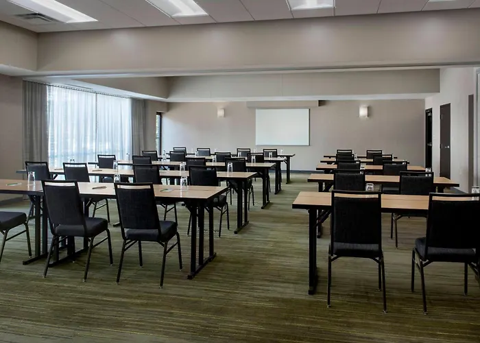 Courtyard By Marriott Boston Norwood/Canton